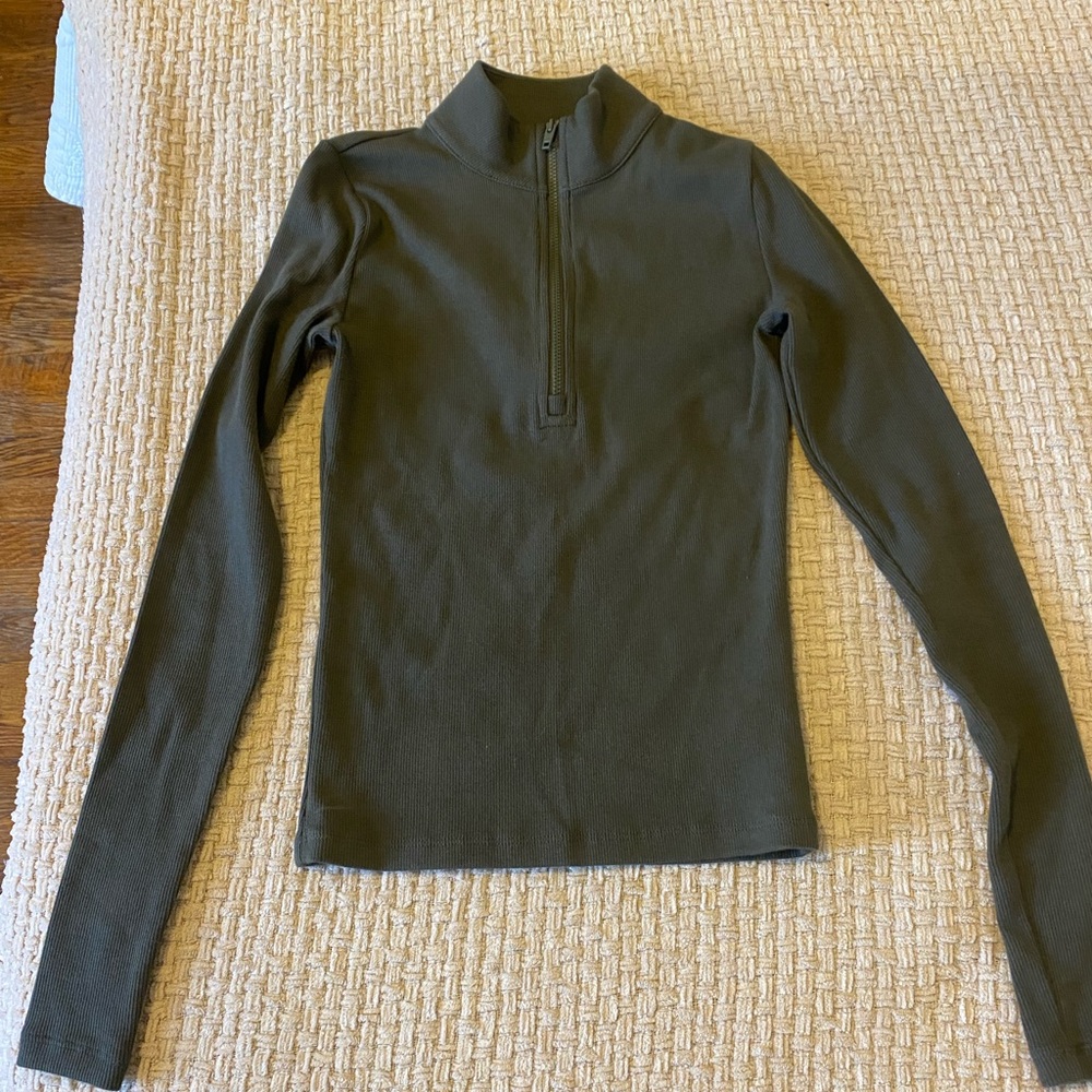 Aritzia TNA homestretch Olive half zip